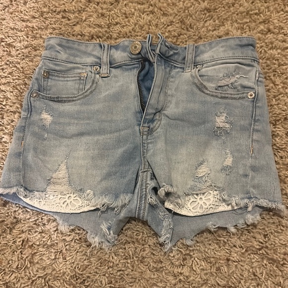 American Eagle floral pocket light wash jean shorts - Picture 1 of 3